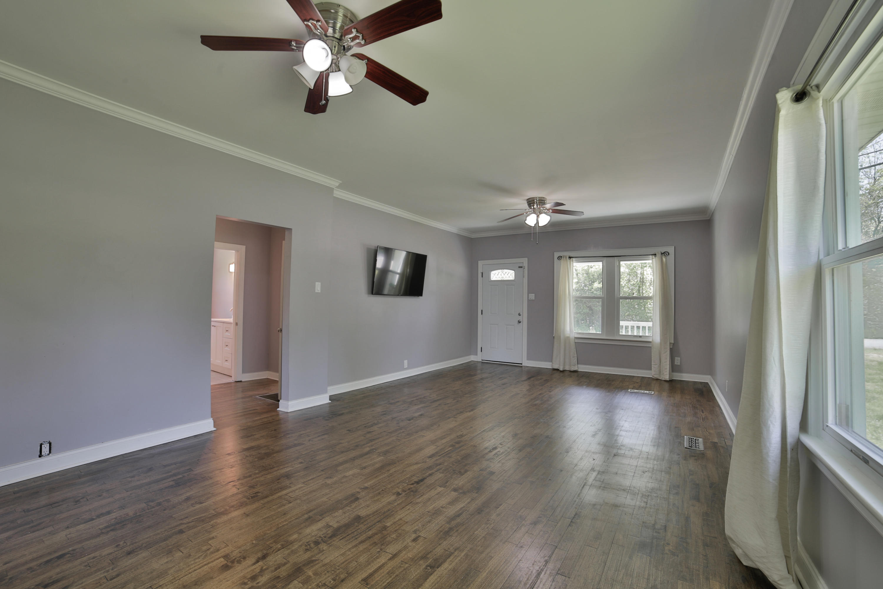 3653 Kellys Ferry Road Chattanooga, TN 37419 - Photo 4 of 22 fresh paint