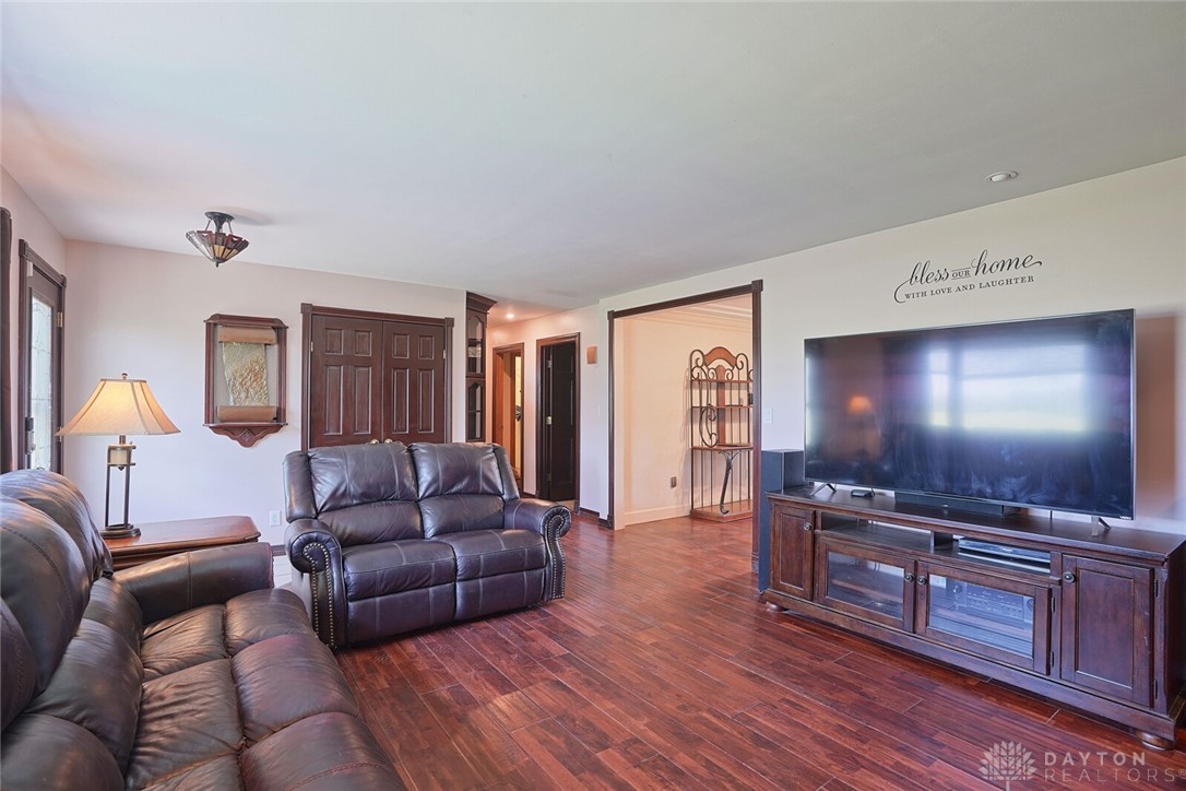 6785 Singer Road Dayton, OH 45424 - Photo 15 of 65 Gallery Image 15