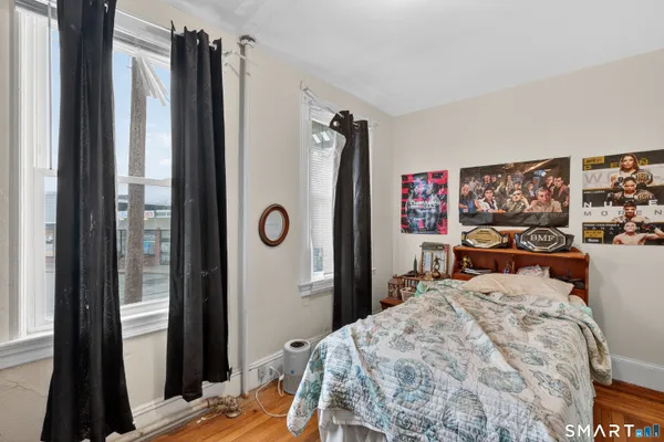 $350,000 | 60 Ocean Avenue, New London, CT 06320