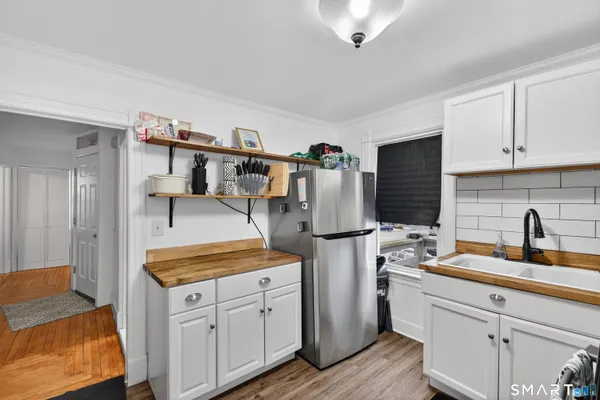 $350,000 | 60 Ocean Avenue, New London, CT 06320