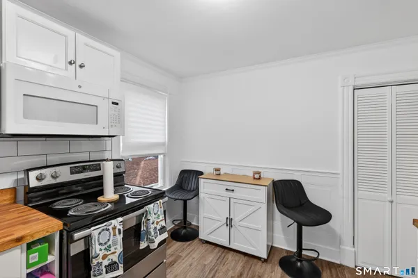 $350,000 | 60 Ocean Avenue, New London, CT 06320