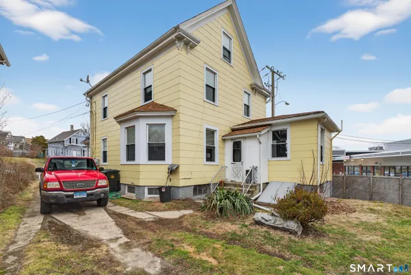 $350,000 | 60 Ocean Avenue, New London, CT 06320