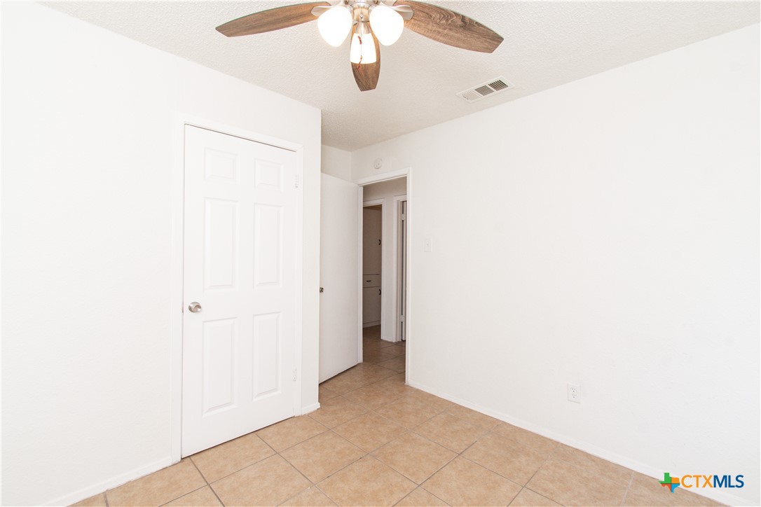 4405 Teri Road, Unit B Austin, TX 78744 - Photo 16 of 18