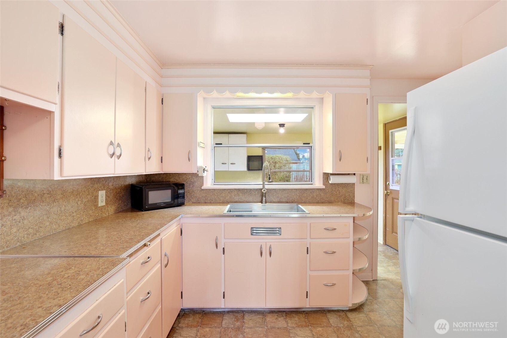 111 R Street Southeast Auburn, WA 98002 - Photo 6 of 31 Gallery Image 6