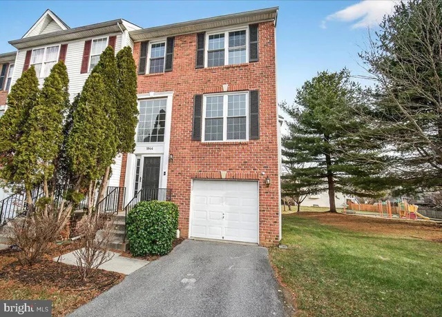 $450,000 | 1944 Crossing Stone Court, Frederick, MD 21702