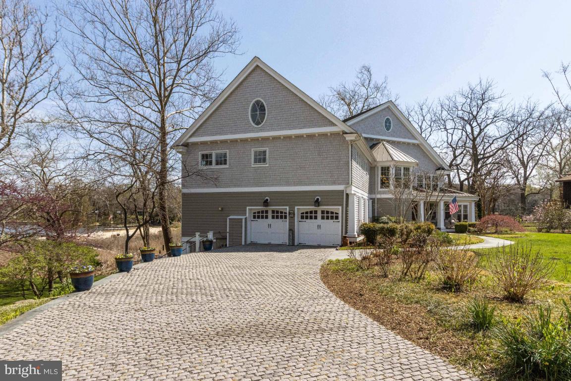 901 Mallard Circle Arnold, MD 21012 - Photo 14 of 59 Multi-Vehicle Paver Drive . 2-Car Garage