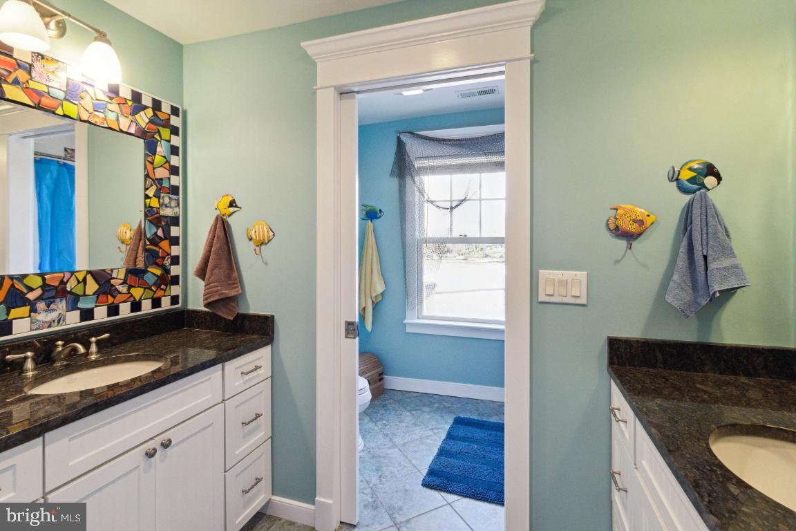 901 Mallard Circle Arnold, MD 21012 - Photo 50 of 59 Full Family Bath with 2 Separate Vanities