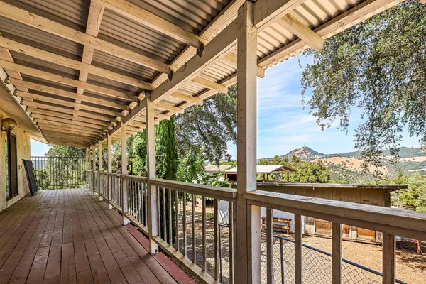 a view of a bird bath