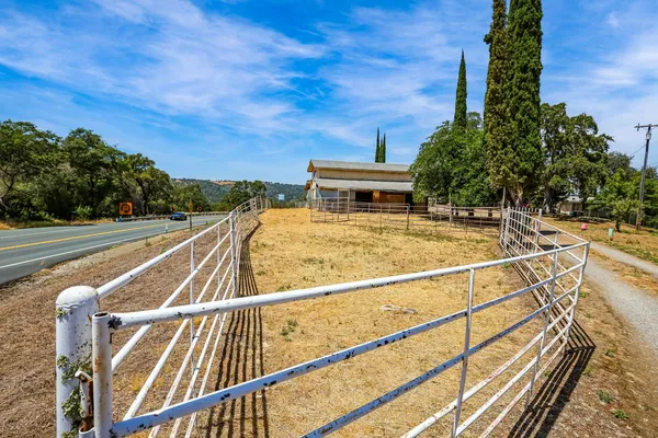 $425,000 | 9574 Highway 49, Mokelumne Hill, CA 95245