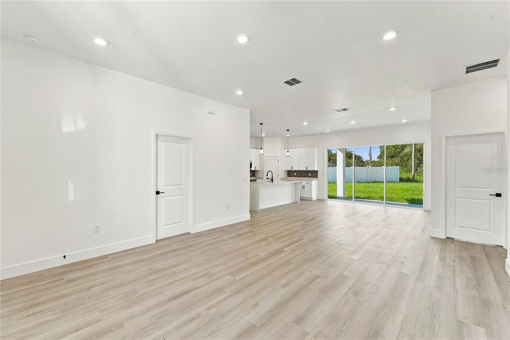 2378 Southwest 156 Loop Ocala, FL 34473 - Photo 9 of 43 Gallery Image 9