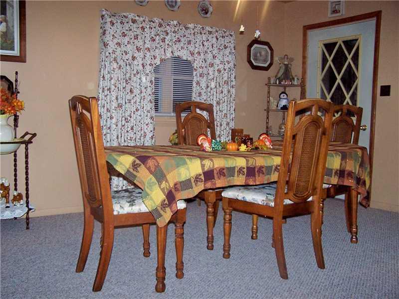 500 West Tanglewood Road Versailles, IN 47042 - Photo 2 of 10 Gallery Image 2
