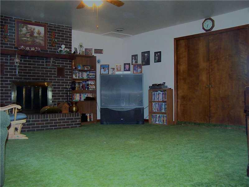 500 West Tanglewood Road Versailles, IN 47042 - Photo 5 of 10 Gallery Image 5