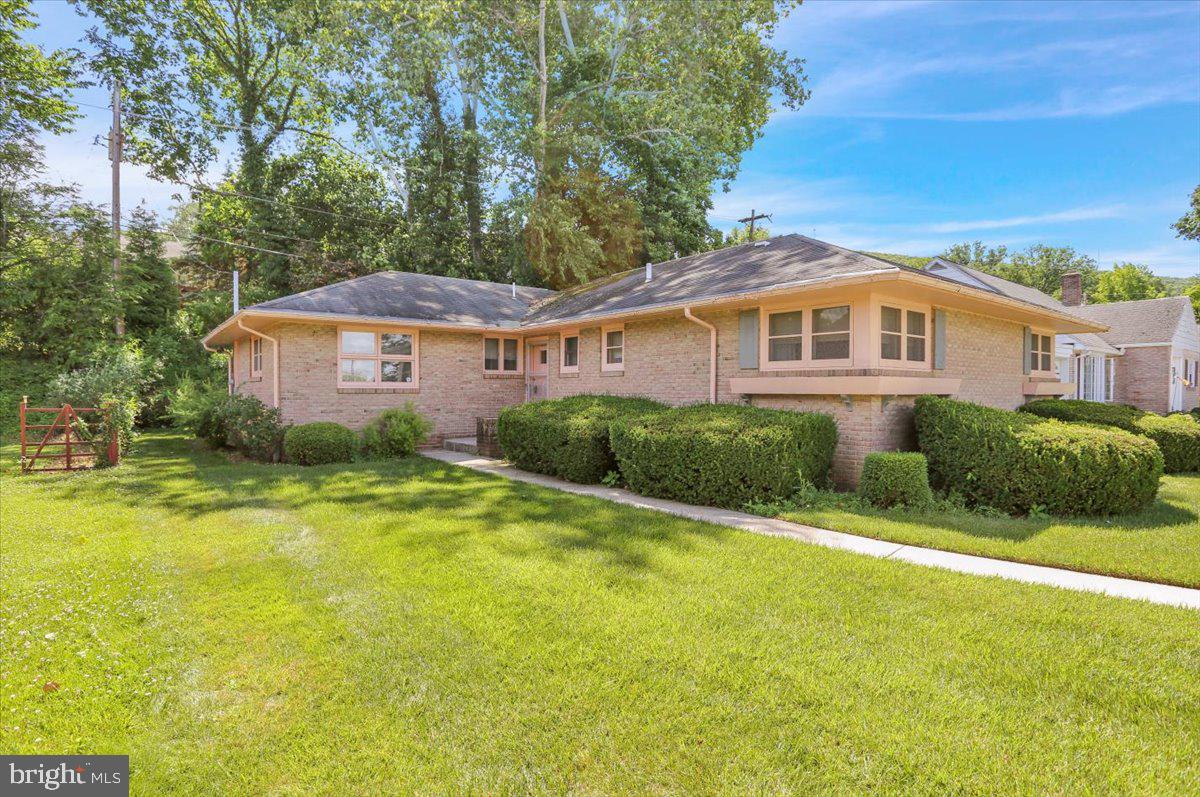 1815 North 16th Street Reading, PA 19604 - Photo 2 of 46