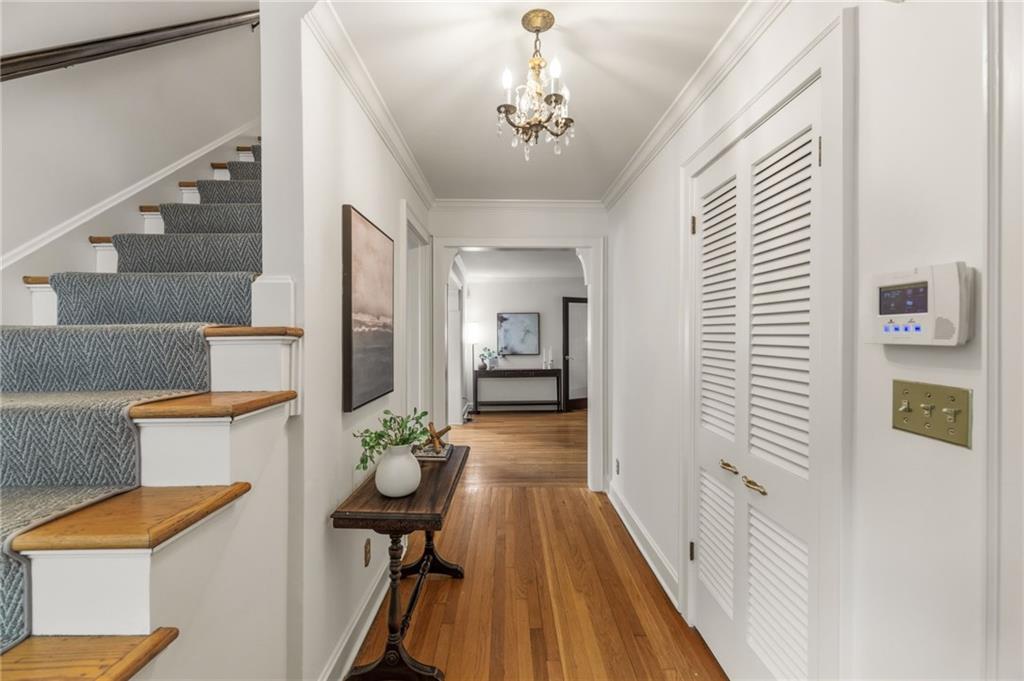 7011 Edgevale Road Kansas City, MO 64113 - Photo 3 of 42