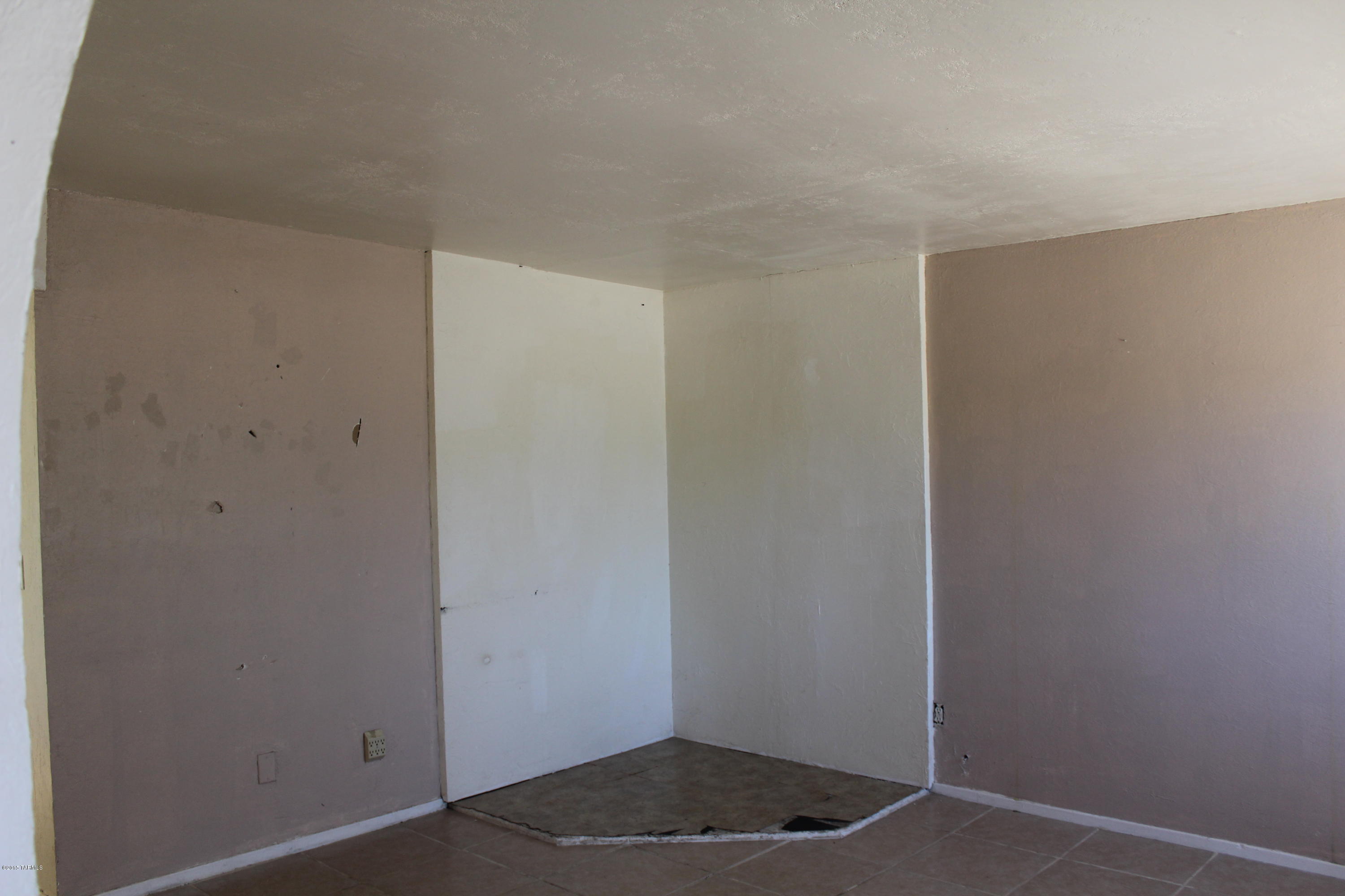619 West Simmons Road Tucson, AZ 85705 - Photo 6 of 9 Gallery Image 6