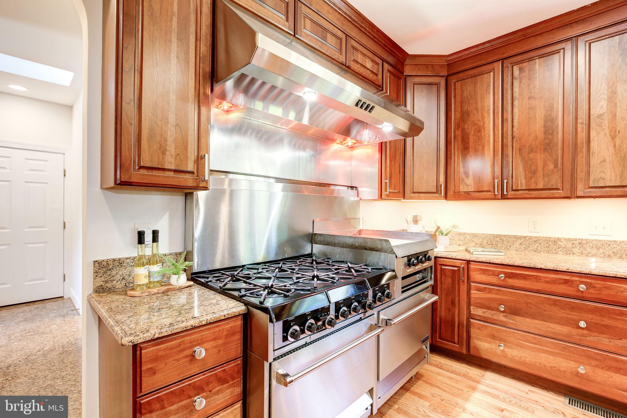 12710 Travilah Road Potomac, MD 20854 - Photo 18 of 59