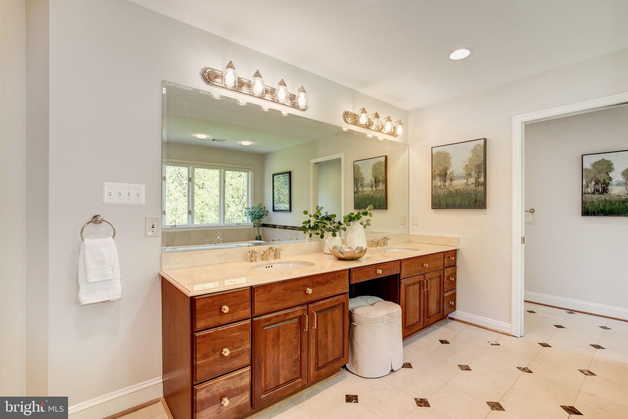 12710 Travilah Road Potomac, MD 20854 - Photo 30 of 59