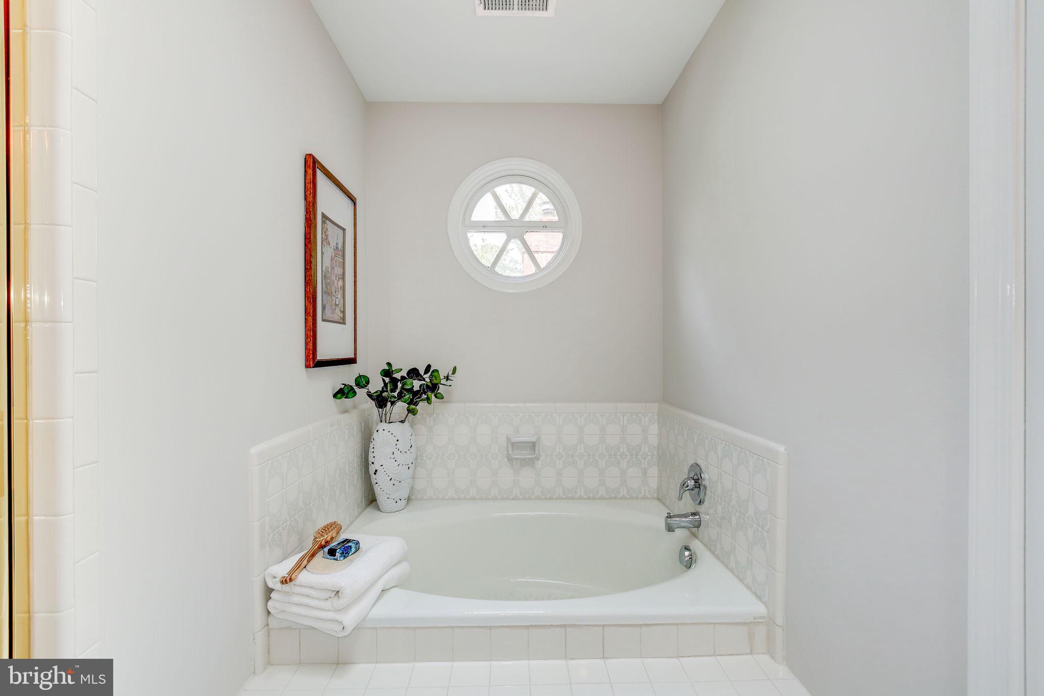 12710 Travilah Road Potomac, MD 20854 - Photo 43 of 59