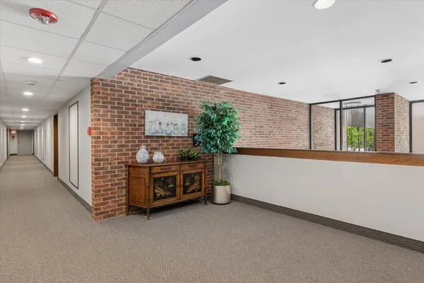 $315,000 | 6565 Main Street, Unit 201, Downers Grove, IL 60516