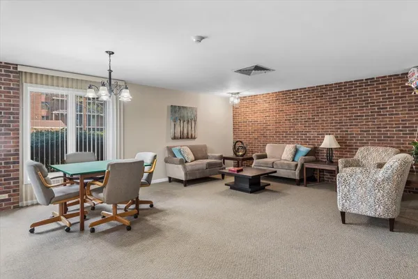 $315,000 | 6565 Main Street, Unit 201, Downers Grove, IL 60516