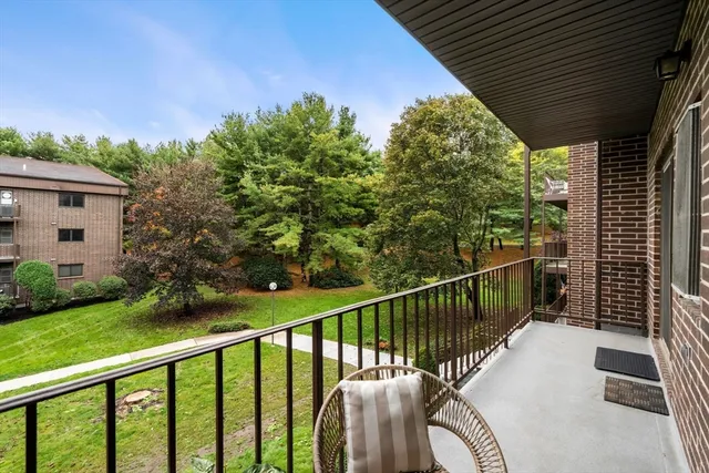 $449,900 | 7 Ledgewood Way, Unit 11, Peabody, MA 01960