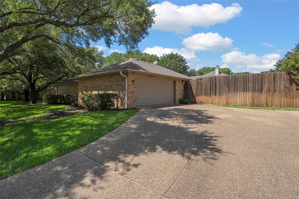 11001 Ridge Point Drive Woodway, TX 76712 - Photo 3 of 39