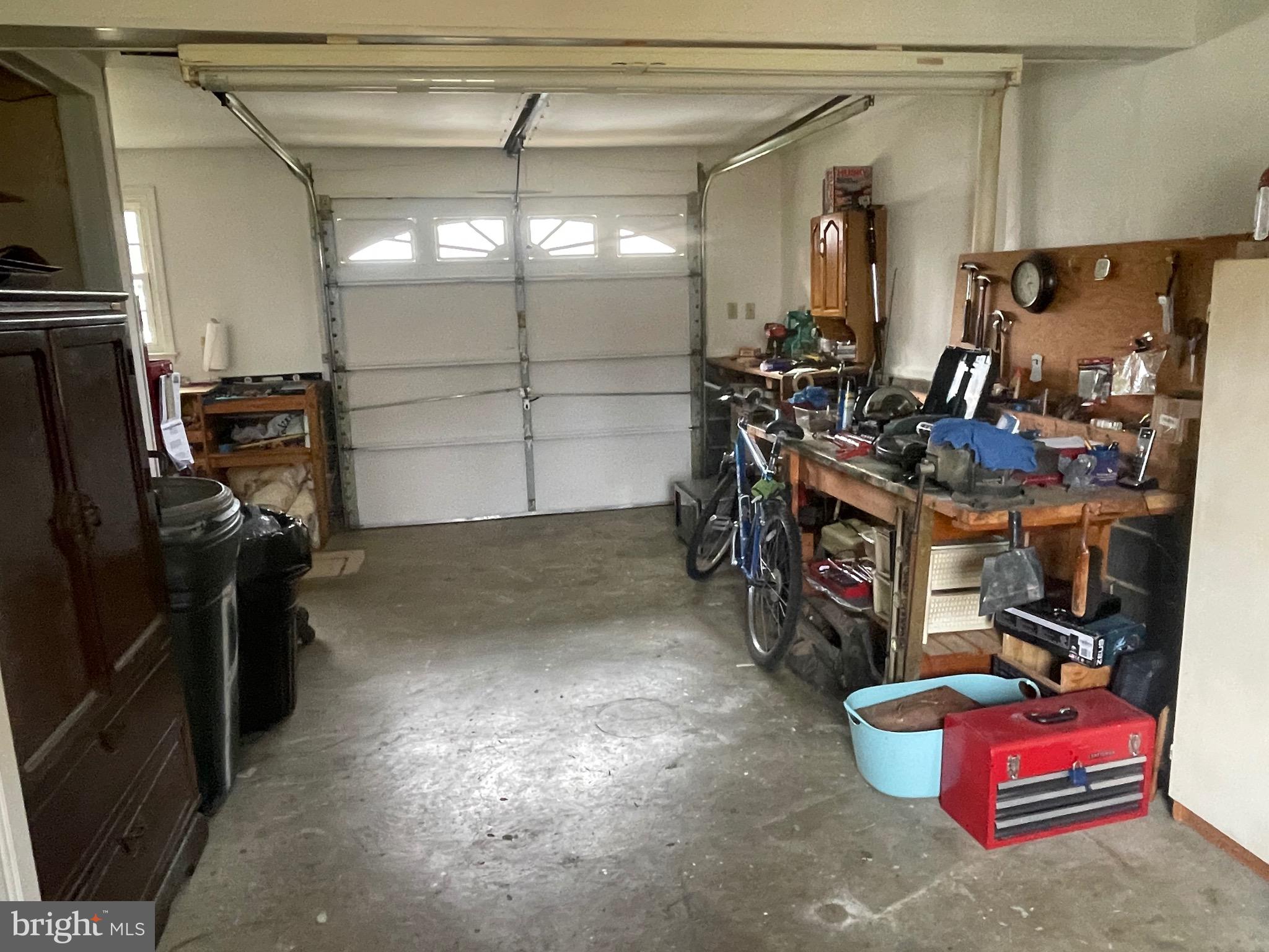 42 Quaker Road Pennsville, NJ 08070 - Photo 6 of 30 Garage