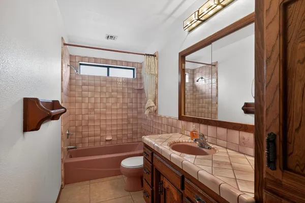 $390,000 | 635 North Belmont Street, Porterville, CA 93257