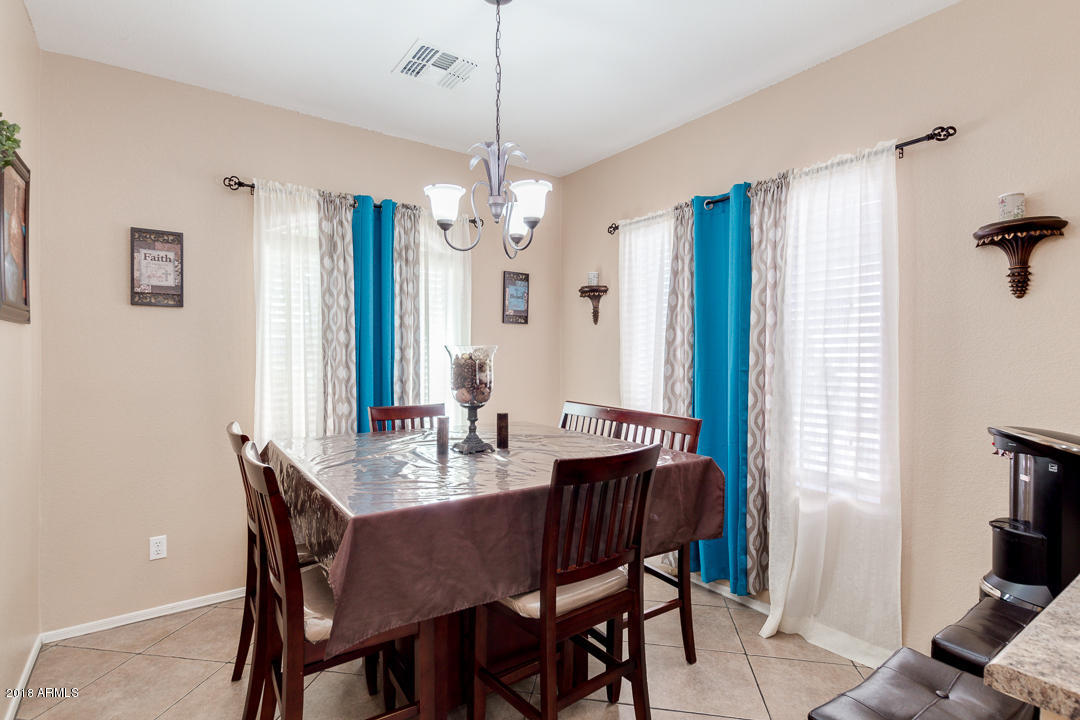 9450 West Berkeley Road Phoenix, AZ 85037 - Photo 5 of 27 Dining Room