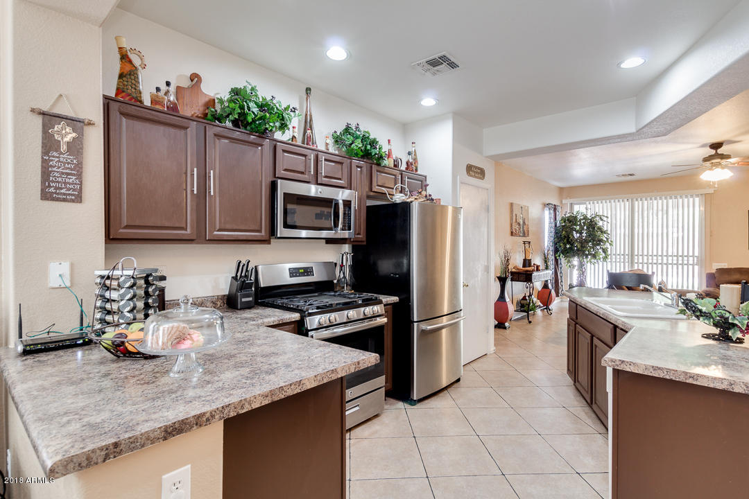 9450 West Berkeley Road Phoenix, AZ 85037 - Photo 8 of 27 Kitchen