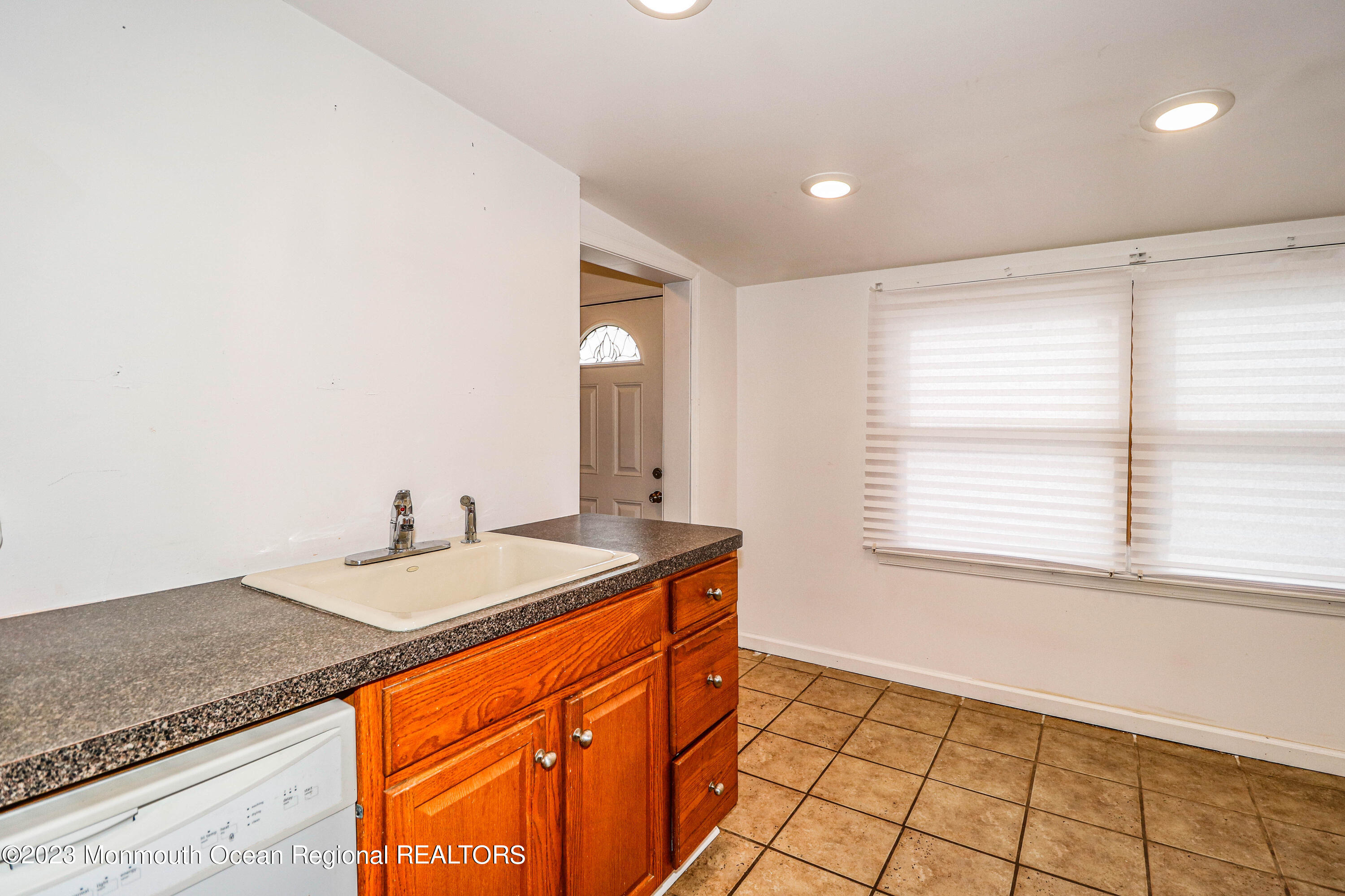 119 Bonita Road Waretown, NJ 08758 - Photo 17 of 35 Kitchen 3