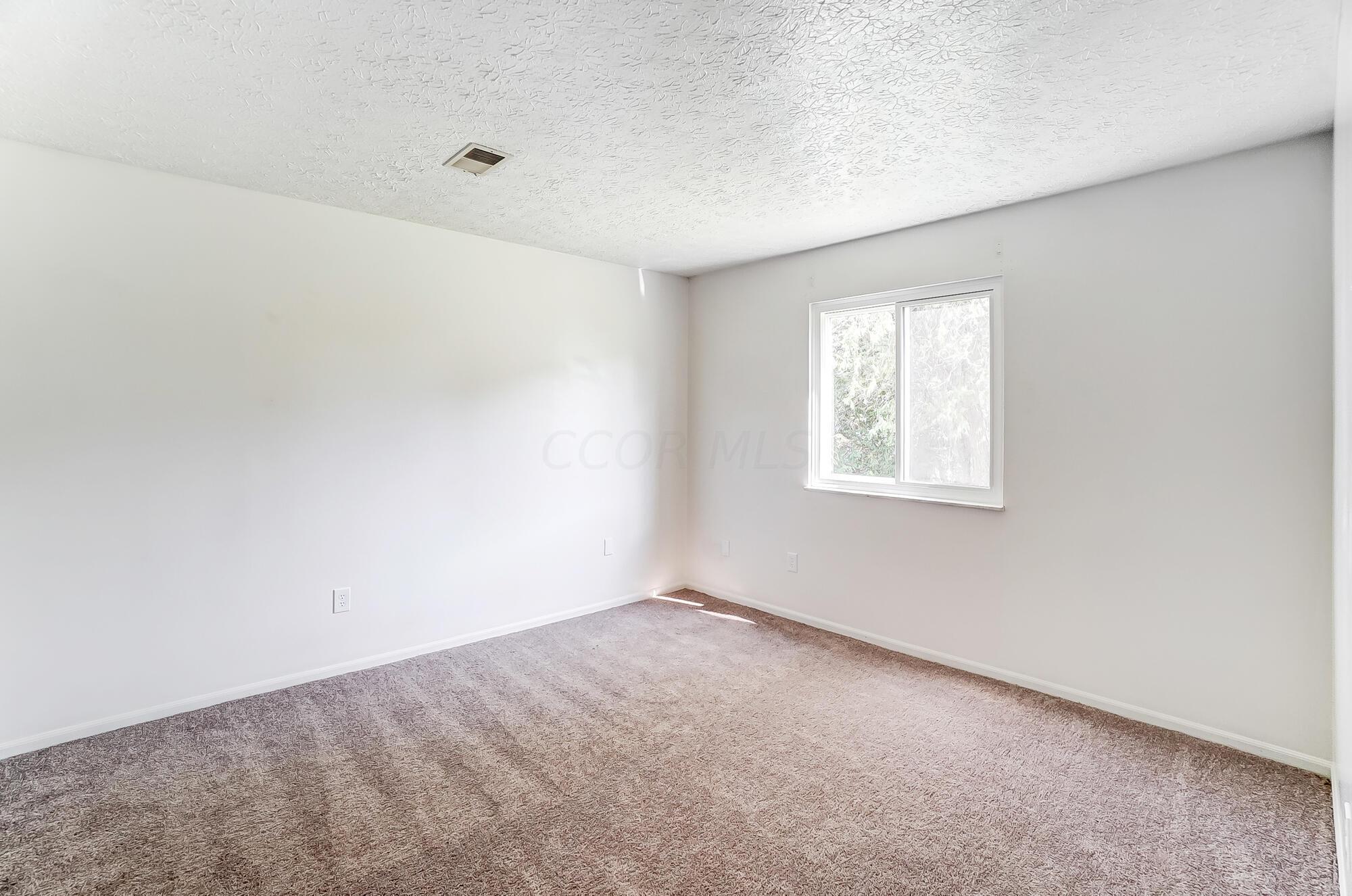 2711 Home Road Grove City, OH 43123 - Photo 40 of 48 035