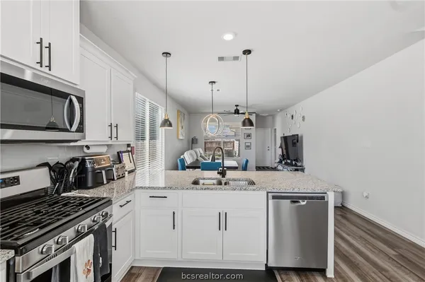 $2,275 | 807 Double Mountain Road, College Station, TX 77845