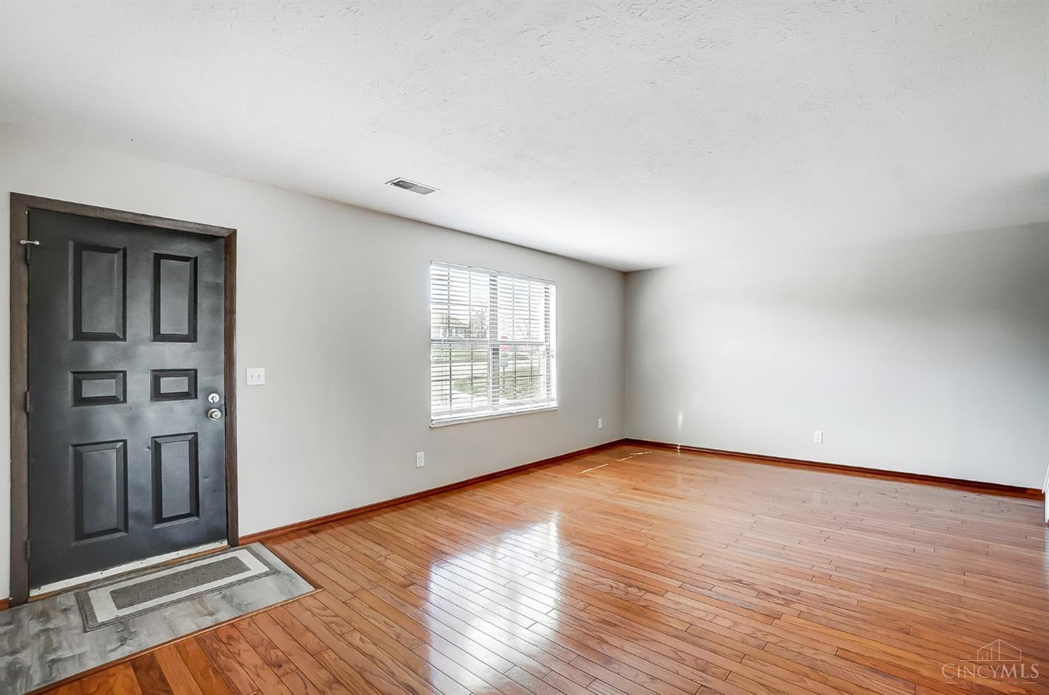 5563 Old Blue Rock Road Cincinnati, OH 45247 - Photo 7 of 48