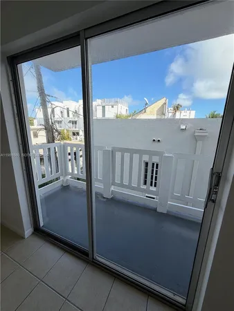 $2,100 | 2001 Bay Drive, Unit 204, Miami Beach, FL 33141