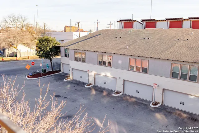 $2,300 | 939 South Frio Street, Unit 4320, San Antonio, TX 78207