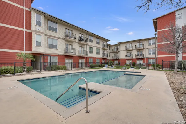 $2,300 | 939 South Frio Street, Unit 4320, San Antonio, TX 78207