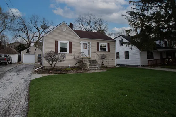 $309,000 | 1953 Wisconsin Avenue, Downers Grove, IL 60515