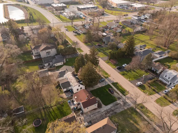 $309,000 | 1953 Wisconsin Avenue, Downers Grove, IL 60515