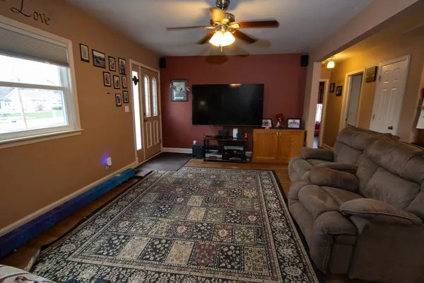$309,000 | 1953 Wisconsin Avenue, Downers Grove, IL 60515