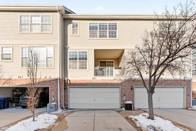 $2,700 | 511 Pheasant Trail, St. Charles, IL 60174