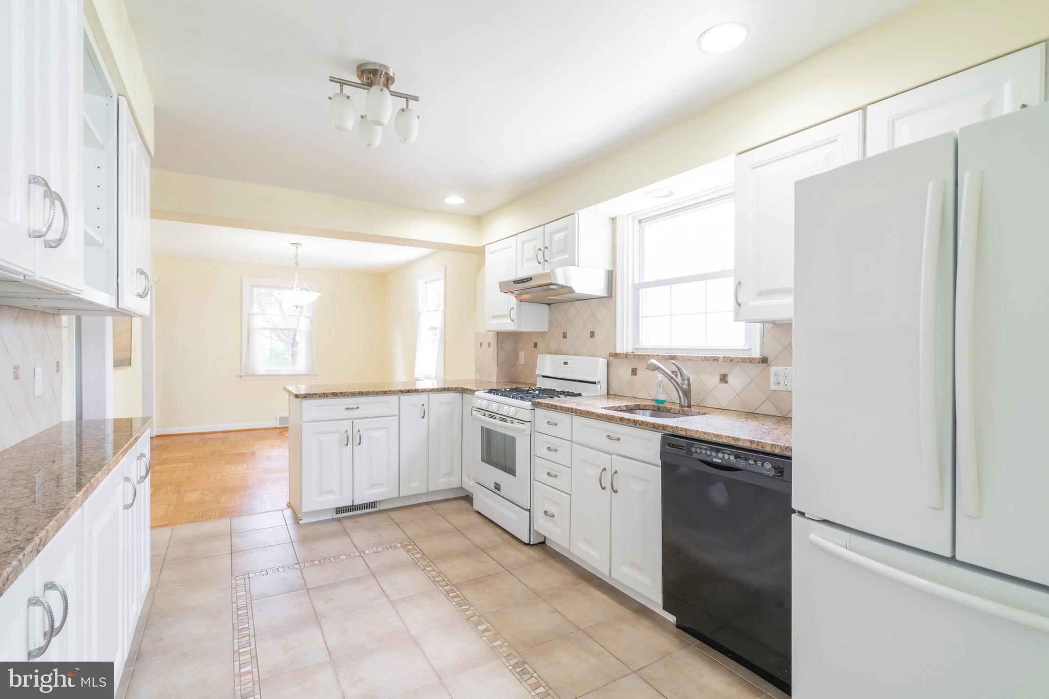 2261 Avon Road Ardmore, PA 19003 - Photo 13 of 38