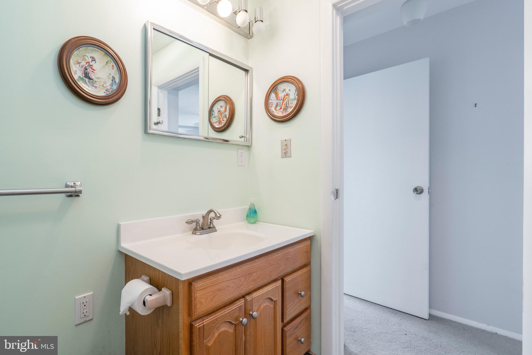 2261 Avon Road Ardmore, PA 19003 - Photo 25 of 38 First Floor Bath
