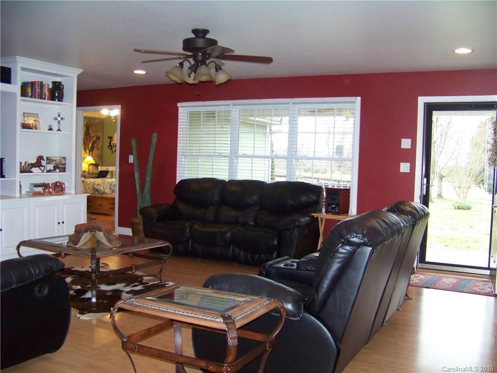676 Keg Town Mill Road Chesnee, SC 29323 - Photo 3 of 24 Gallery Image 3