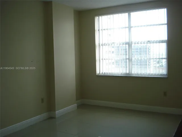 $1,900 | 1965 South Ocean Drive, Unit 10P, Hallandale Beach, FL 33009