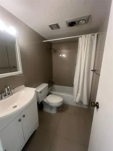 $1,900 | 1965 South Ocean Drive, Unit 10P, Hallandale Beach, FL 33009