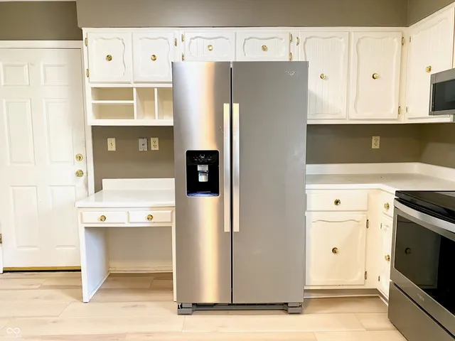 $389,000 | 429 Thornberry Drive, Carmel, IN 46032