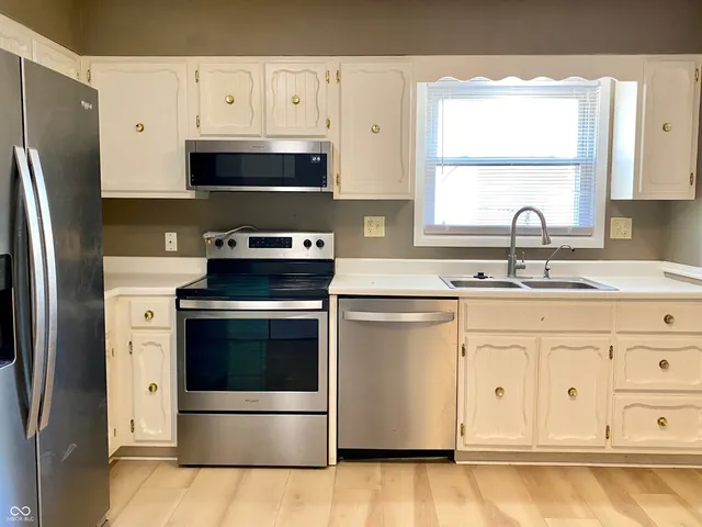 $389,000 | 429 Thornberry Drive, Carmel, IN 46032