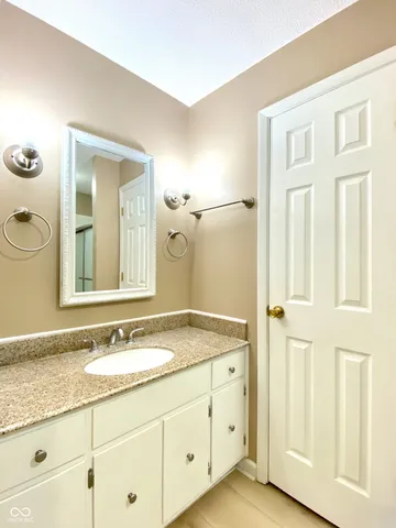 $389,000 | 429 Thornberry Drive, Carmel, IN 46032