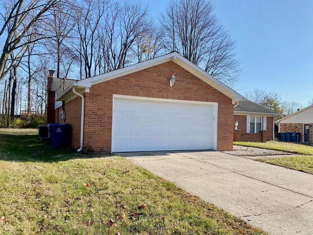 $389,000 | 429 Thornberry Drive, Carmel, IN 46032